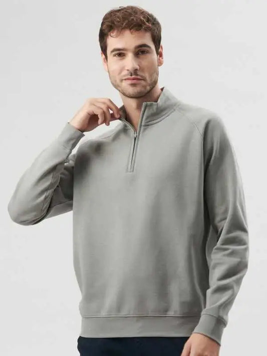 Felpa a mezza zip Black Spider grigio Urban Slate indossata, vista frontale